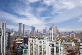 Panoramic City Views Elegant 2BR, 2 Min to Metro - 5