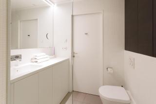 Skyline View - Gym - Parking - Supermarket - Restaurant - Self Ceck In - 4