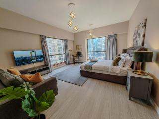 Modern, spacious, Luxe 5BR plus Maid condo in JBR, near JBR Beach, Marina view, By La Buena Vida Holiday Homes - 3