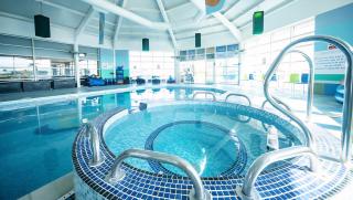 Sea Bliss Beachfront Caravan, 2 Bed King Ensuite, Sleeps 6, Wrap Decking, Crimdon Dene - 3