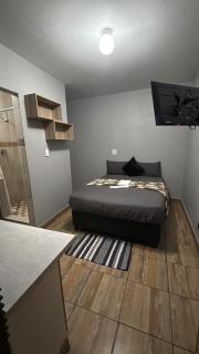 Gnostes Lodge Vosloorus - 1