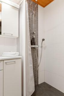 Arctos City Suite, Private Sauna, Wifi & Parking - 5