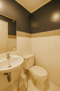 Condo 2BR Oasis beside SM Mall Free Pool Fast Wifi 4-5pax - 6