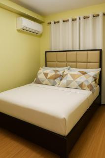 Condo 2BR Oasis beside SM Mall Free Pool Fast Wifi 4-5pax - Davao - 1