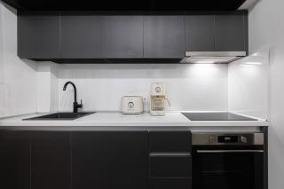 F & B Collection - Flat for 4 - 6