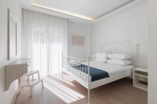 F & B Collection - Flat for 4 - 0