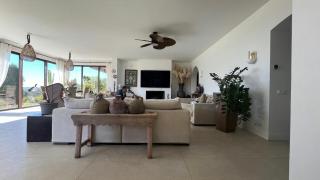 Provencal Villa With Pool And Panoramic Views - 7