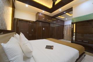 Alaya Stays Royal Valora Charming 5 BHK villa with Garden - 6
