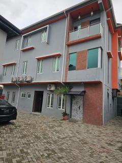 Hen-Cap Apartment Services - Agege - 7