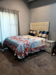 JMSAFARITOURS Guesthouse - 7