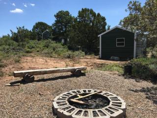 Primrose Cabin Glamour Camping, Hot showers, Stunning Night Sky - Monticello - 9