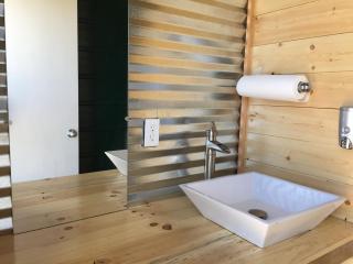 Primrose Cabin Glamour Camping, Hot showers, Stunning Night Sky - Monticello - 4