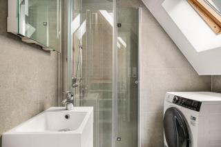 Bergen Villa - Charming 3 Bedroom with Views! - 2