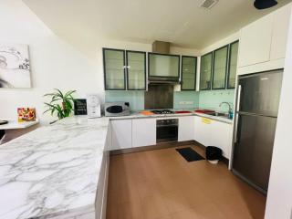 Marina Chic l Stylish 2BR Retreat l Straits Quay - 1