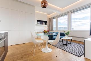 Penthouse-Flair with Skyline-View - 2