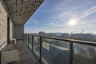 Yellow Soho Factory Elegant Apartment by BookingHost - 8