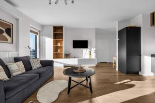 Yellow Soho Factory Elegant Apartment by BookingHost - 5