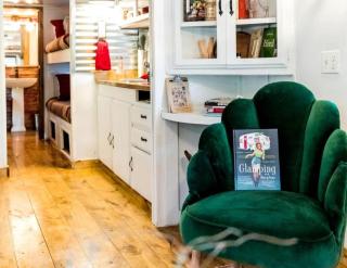 Vintage Airstream Ideal for a Glamping Getaway near Fort Worth, Texas - 2