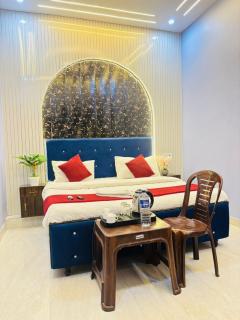Vedas Suites- Saryu Ghat Ayodhya - 8