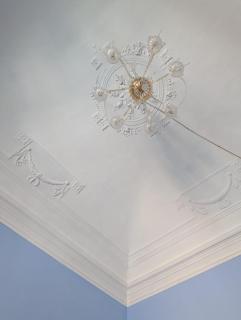 Maison San Michele - historical features in center - 9