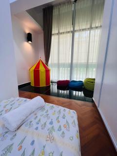 Marina Chic l Stylish 2BR Retreat l Straits Quay - 7