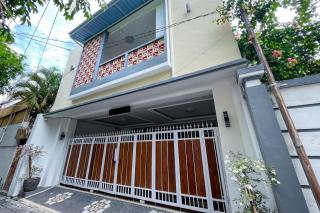 RedDoorz at Lotus House Seminyak - 7