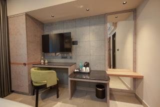 Hotel Sharda Residency - 8