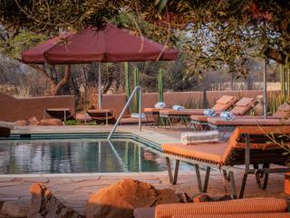 Eningu Kalahari Lodge - 2