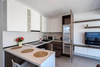 Your Home Away - Cozy & Elegant Apartment by Blvd 46B12 - 9