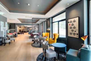 Premier Inn Darmstadt City Centre - 2