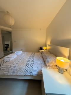 Central, Cozy and Stylish 2-Bed Apartment - 9