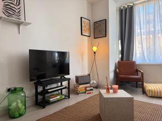 Central, Cozy and Stylish 2-Bed Apartment - 4