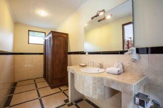 Putri Bali Seminyak Villa - 5