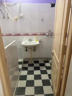 Women Pilgrim's Abode - 3