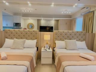 Le Luna Unit - Affordable Staycation near Airport & MOA with pool by Voyage Vista - Azure & Shore Staycation - 1