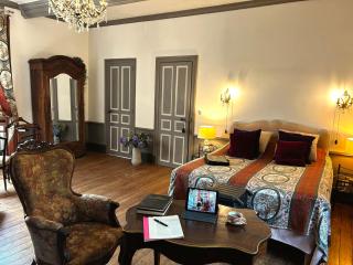 Séjour romantique ou professionnel au Château isigny, Charme et feu de cheminée - 7