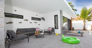 Stunning Pool Villa Curtis - 5 Bedrooms in the heart of Rawai - 5