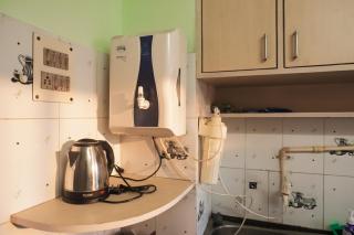 Rooftop Cityscape Inn - 2