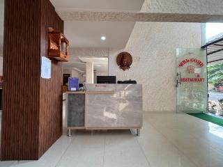 The Mayfair Hotel - 9