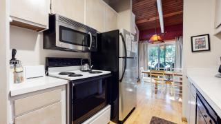 Horizons 4 120 Great Complex Amenities, On The Shuttle Route, Walk To Shops and Restaurants condo - 9