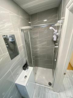 Charming Cambridge Studio with Private Garden - 4