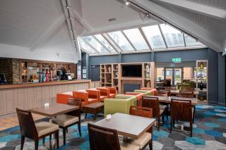 Holiday Inn Express Edinburgh Airport by IHG - 5
