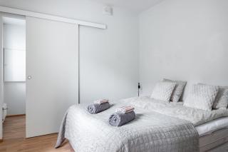 1BR Apartment with Sauna, Balcony & Free Parking - 7