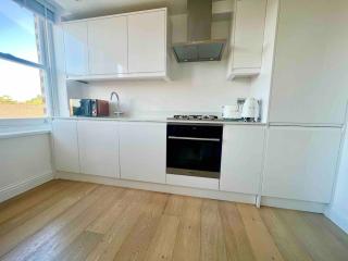 Beautiful Apartment, South West London - Zone 2 - 1