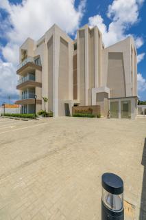 ⁠Amazing 2BR Condo w/ Gym & Pool in Prime Location - 2