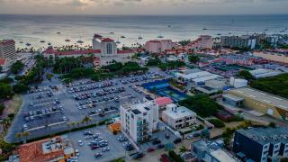 ⁠Amazing 2BR Condo w/ Gym & Pool in Prime Location - 1