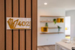 2BR2BA Condo w/ Pool & Gym – Walk to Palm Beach! - 4