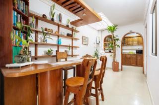 Spacious House with Garden & View over Medellin - 5