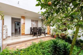 Spacious House with Garden & View over Medellin - 3