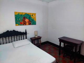 Hostal Harvest House - 8